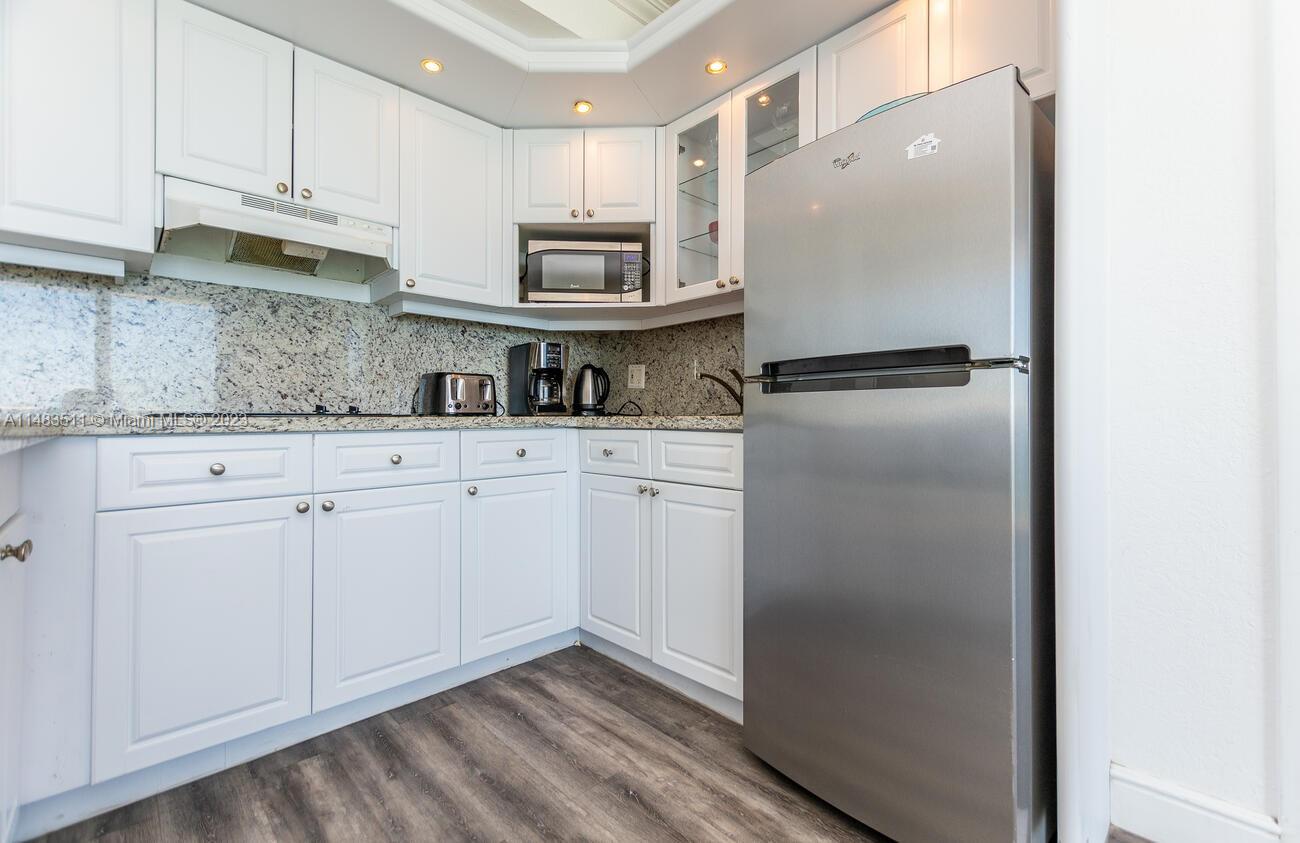 THE AVENTURA BEACH CLUB C - Residential