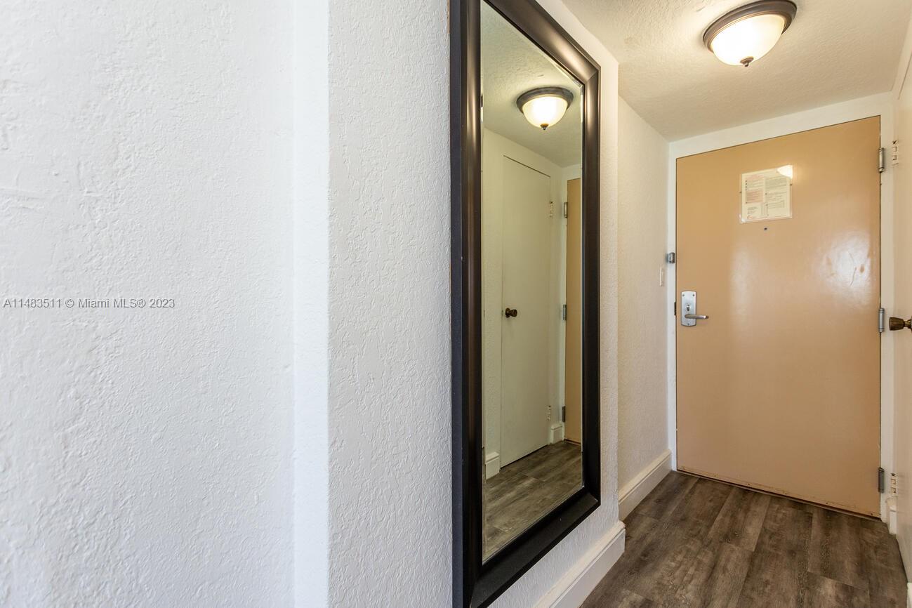 THE AVENTURA BEACH CLUB C - Residential