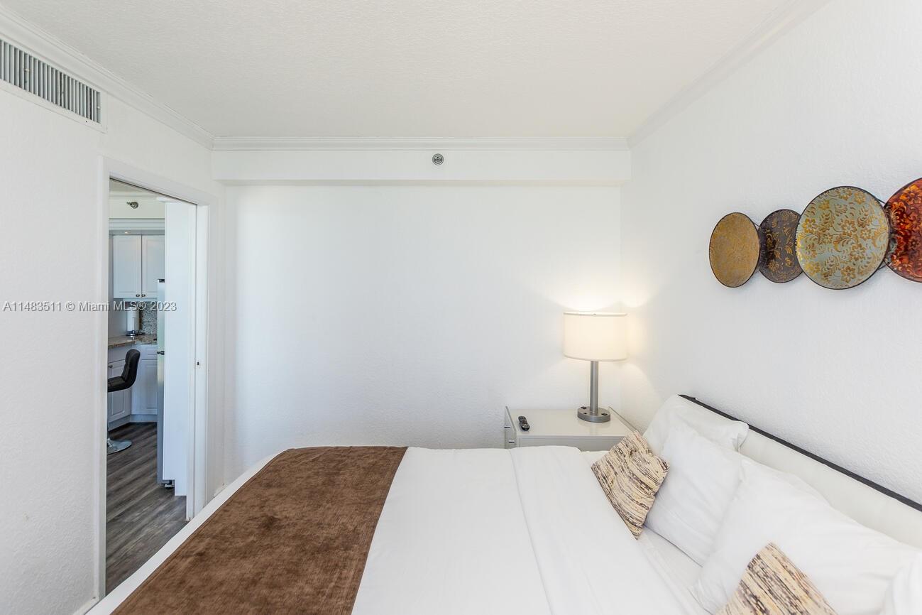 THE AVENTURA BEACH CLUB C - Residential