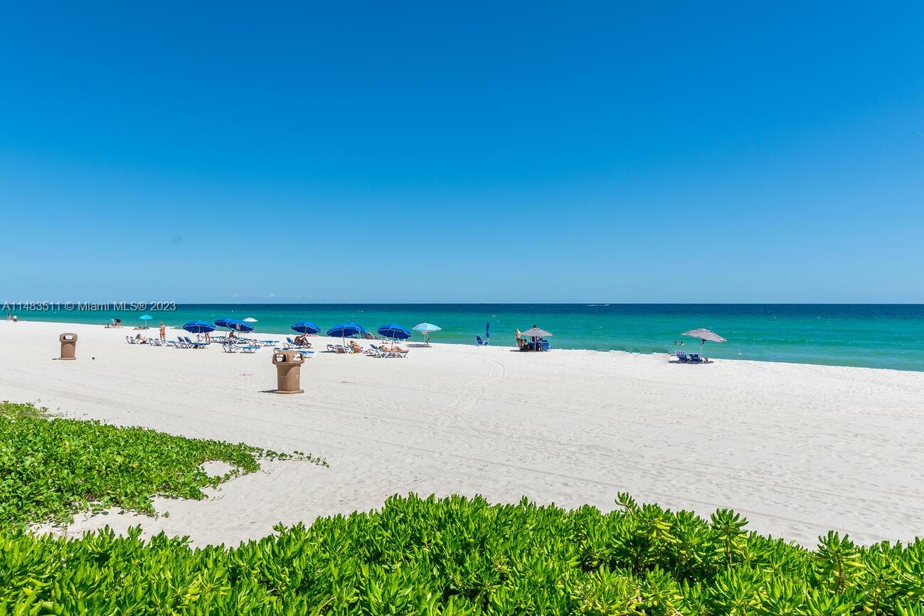 THE AVENTURA BEACH CLUB C - Residential