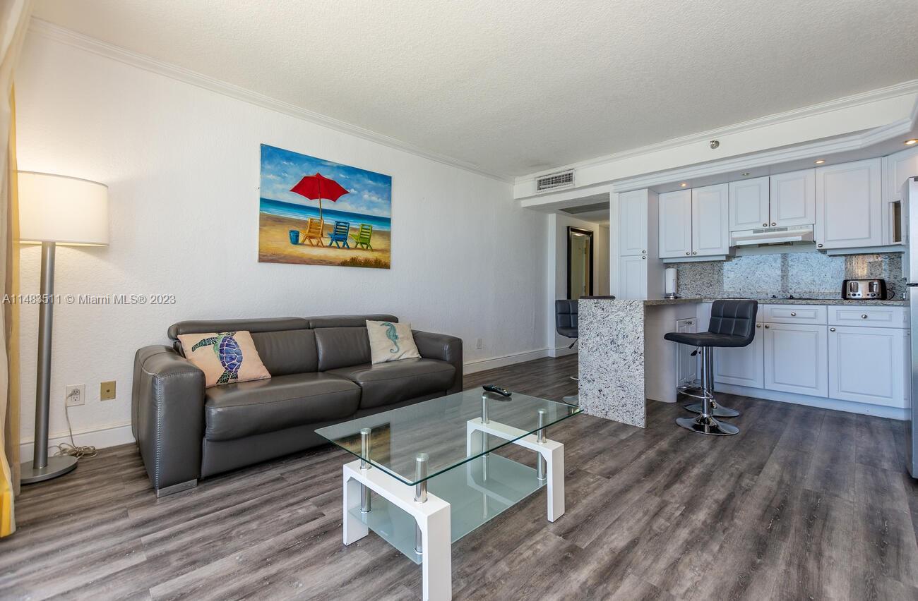 THE AVENTURA BEACH CLUB C - Residential