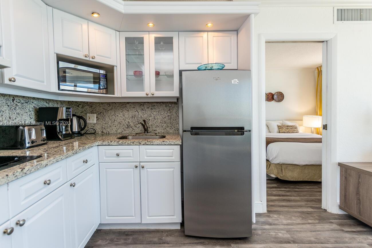 THE AVENTURA BEACH CLUB C - Residential