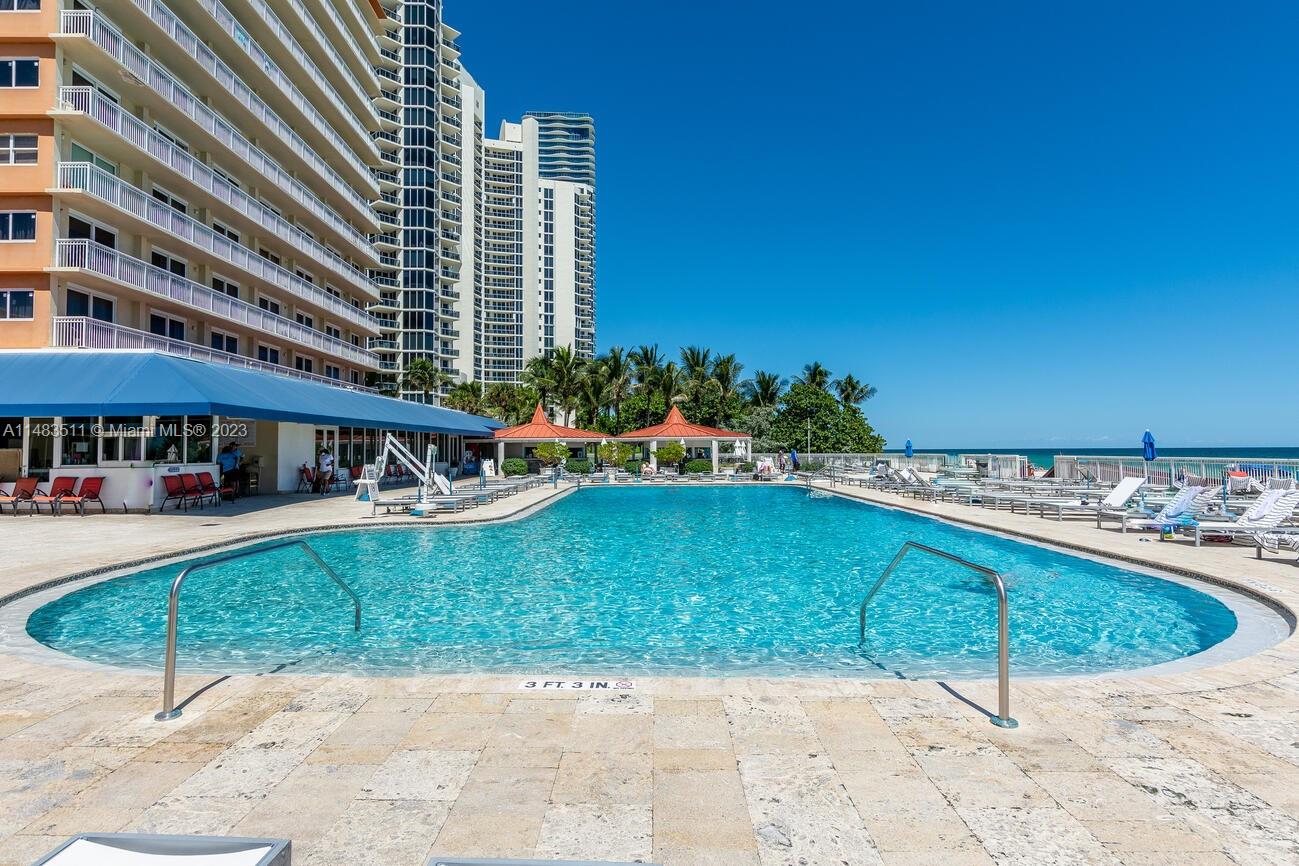 THE AVENTURA BEACH CLUB C - Residential