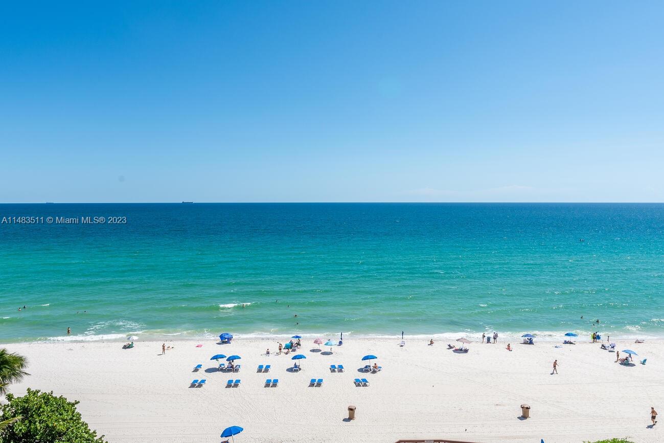 THE AVENTURA BEACH CLUB C - Residential