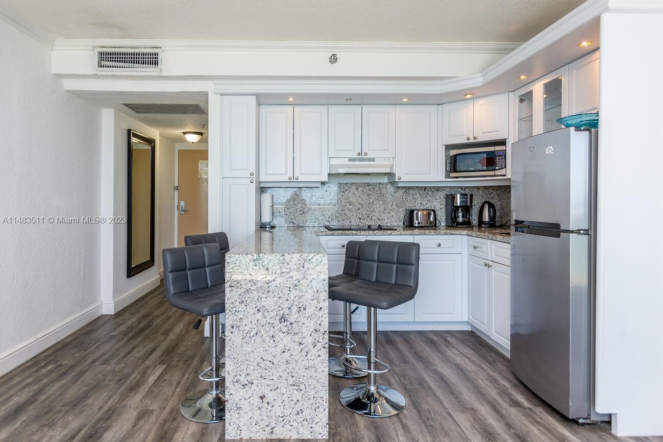 THE AVENTURA BEACH CLUB C - Residential