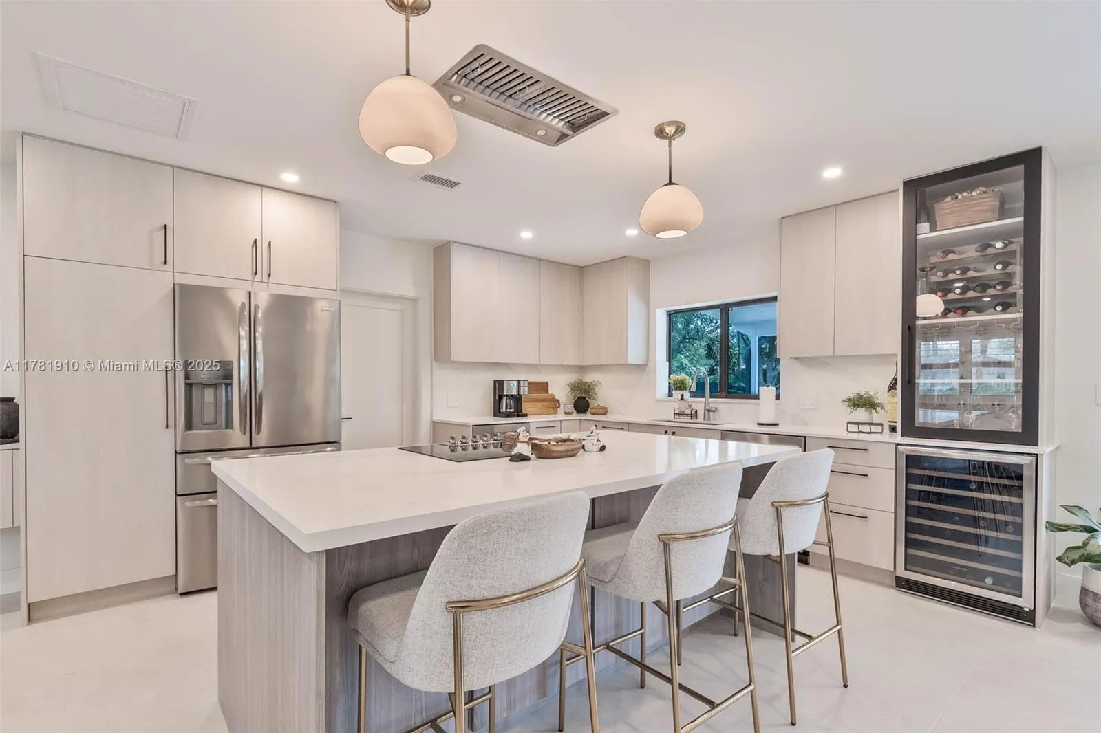 Palmetto Bay, Florida 33158, United States, 3 Bedrooms Bedrooms, ,2 BathroomsBathrooms,Residential,Active,107664