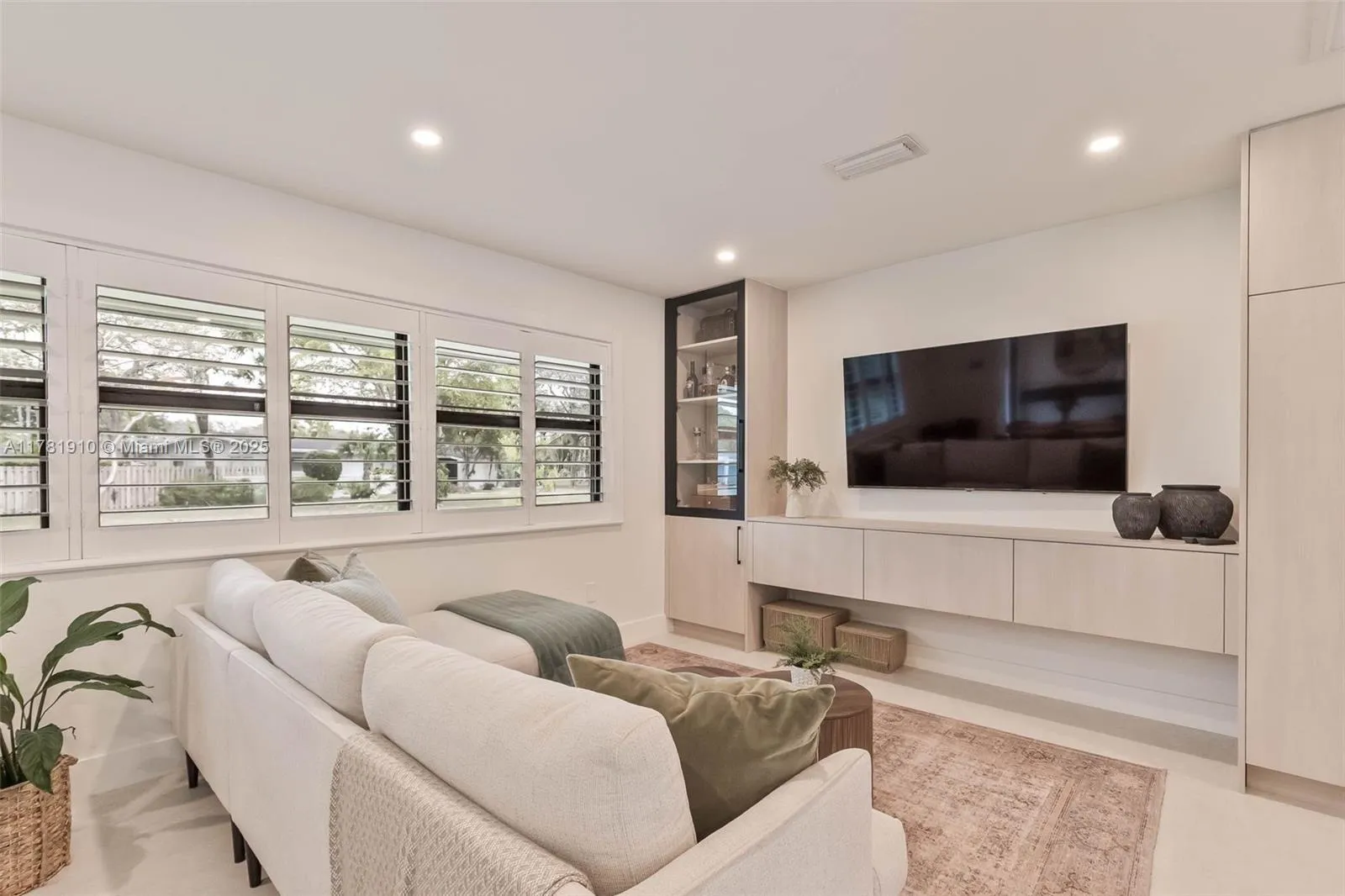 Palmetto Bay, Florida 33158, United States, 3 Bedrooms Bedrooms, ,2 BathroomsBathrooms,Residential,Active,107664