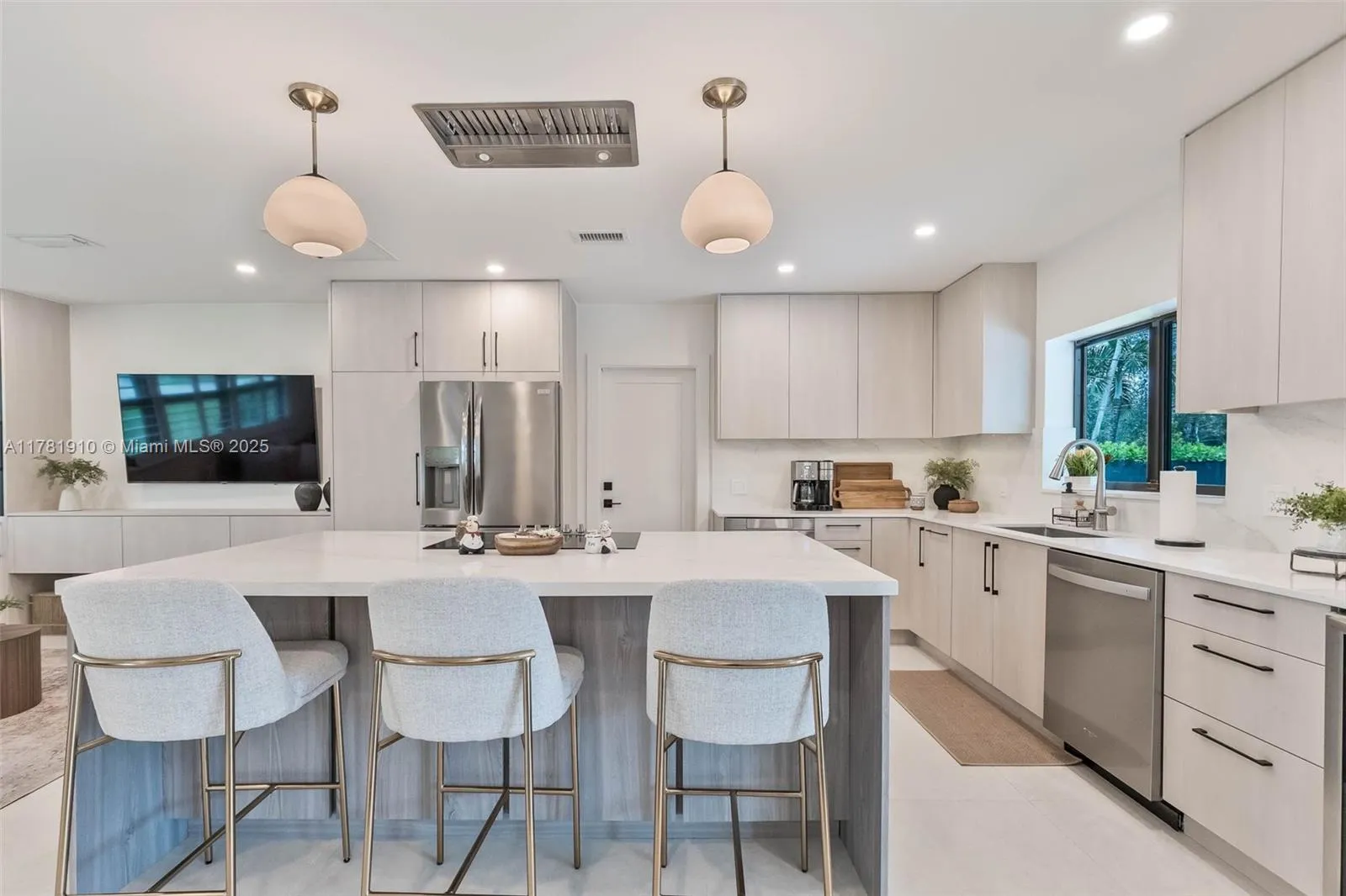 Palmetto Bay, Florida 33158, United States, 3 Bedrooms Bedrooms, ,2 BathroomsBathrooms,Residential,Active,107664