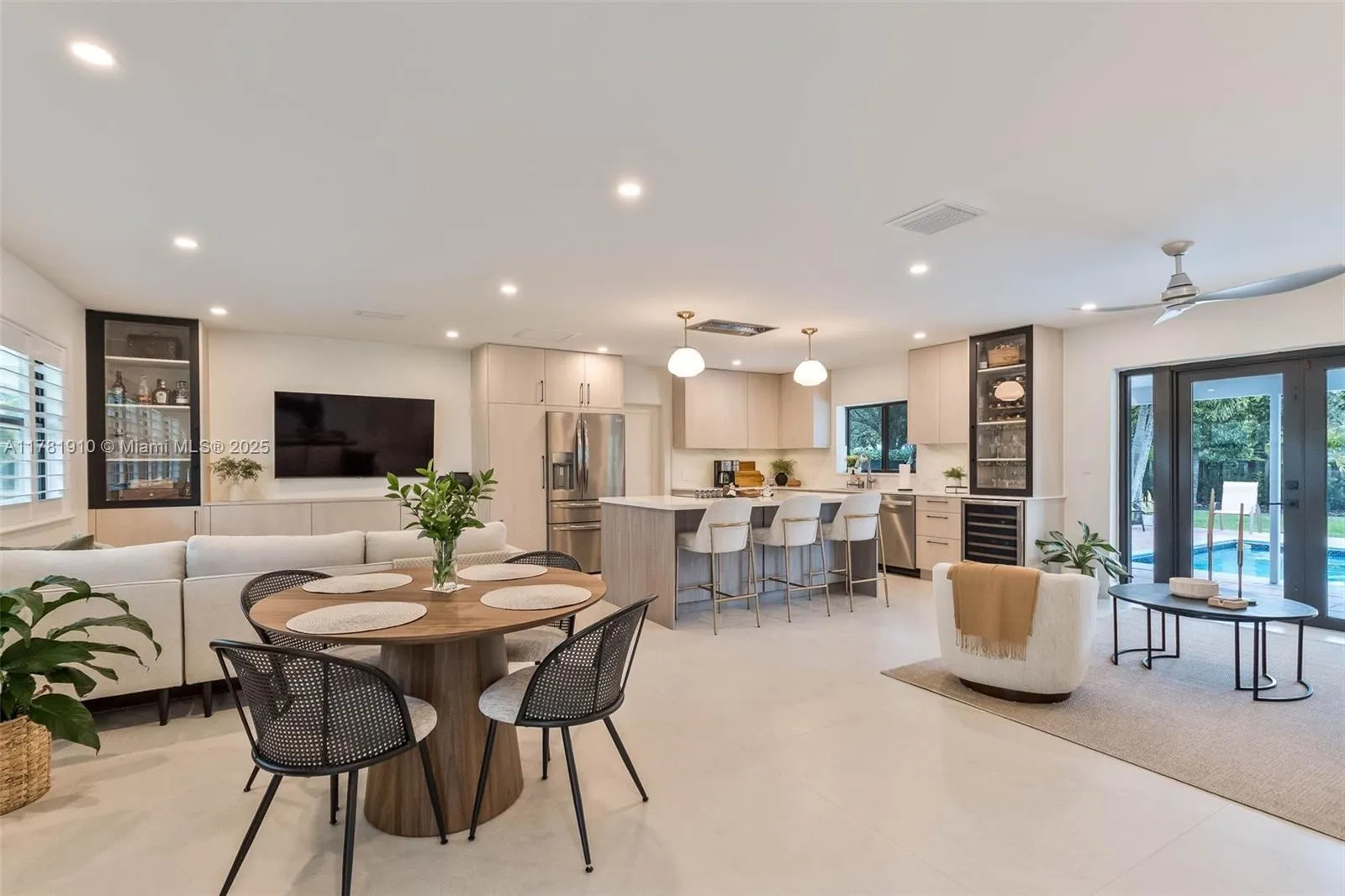 Palmetto Bay, Florida 33158, United States, 3 Bedrooms Bedrooms, ,2 BathroomsBathrooms,Residential,Active,107664