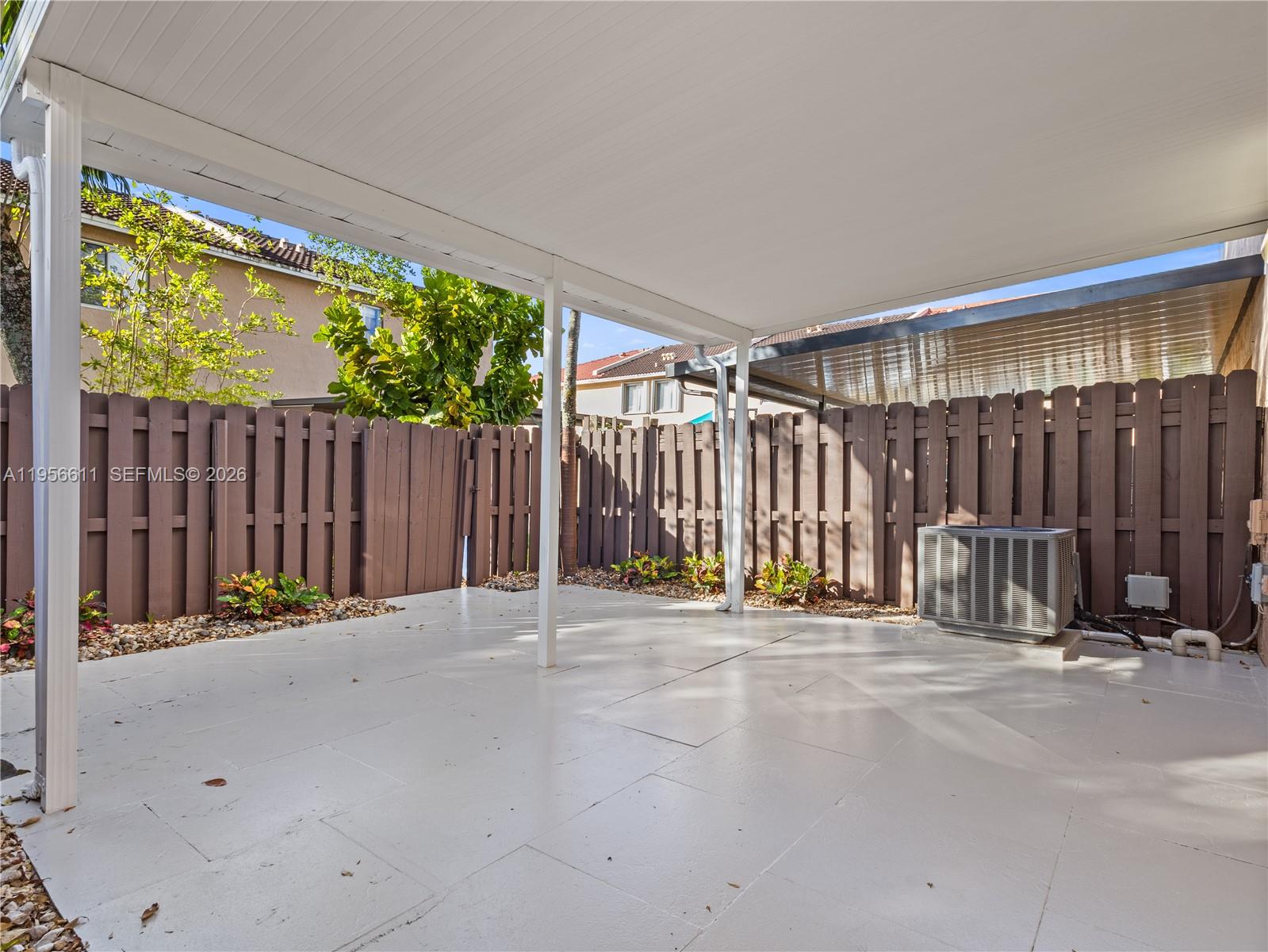 WEITZER SERENA LAKES TOWN - Residential