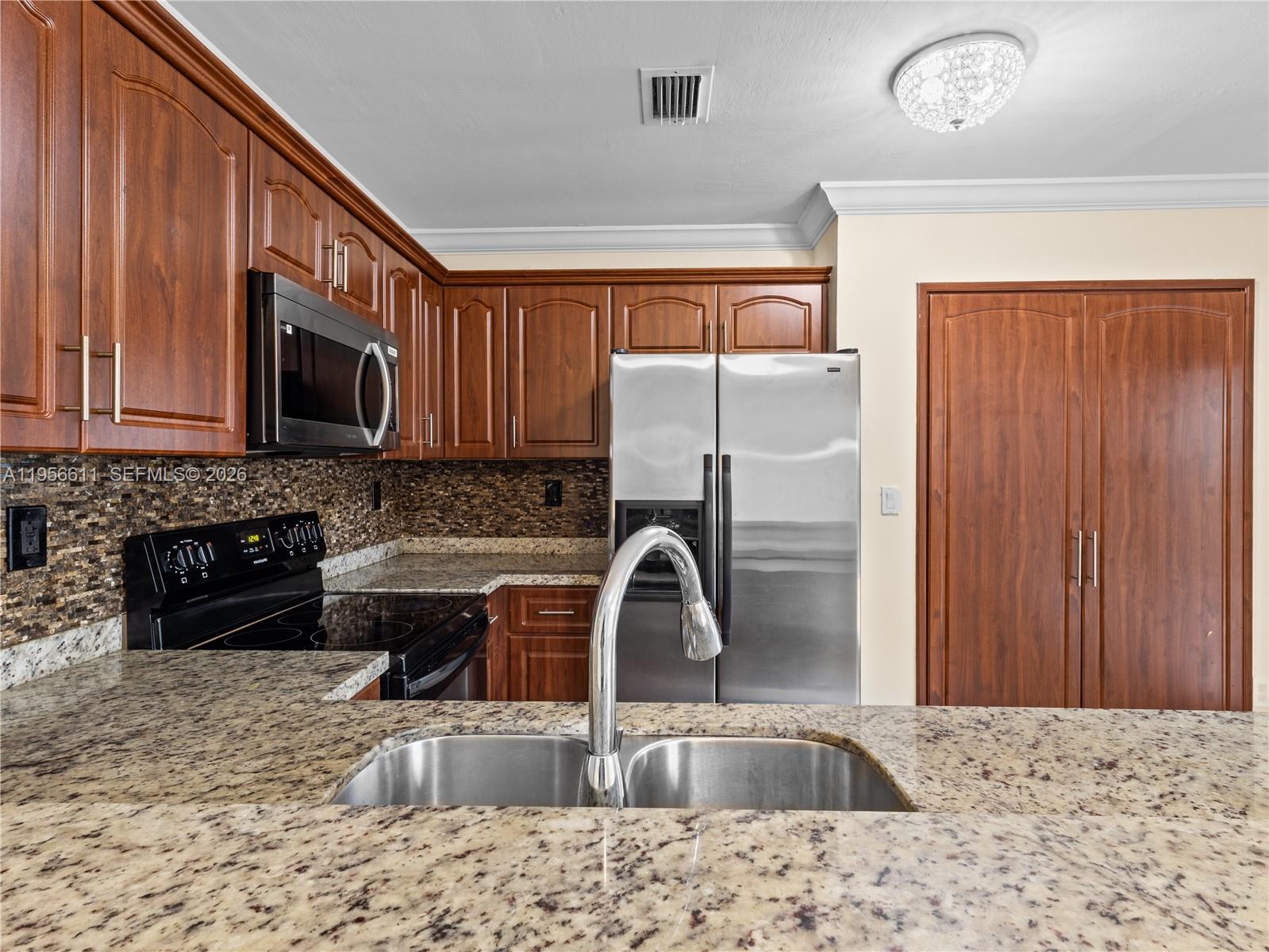 WEITZER SERENA LAKES TOWN - Residential