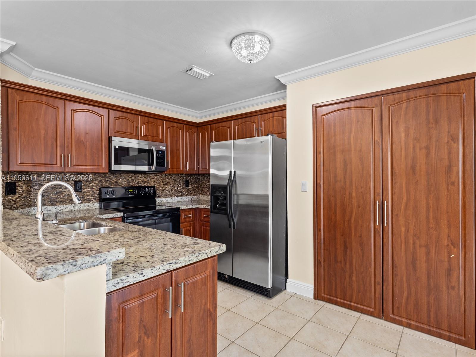 WEITZER SERENA LAKES TOWN - Residential