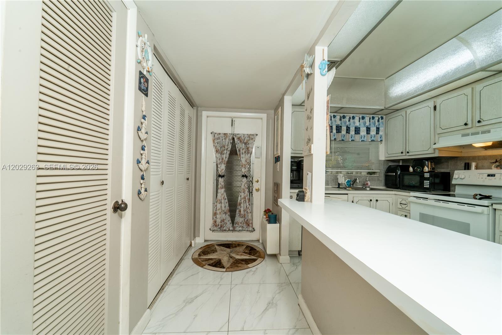 2811 N Pine Island Rd 102