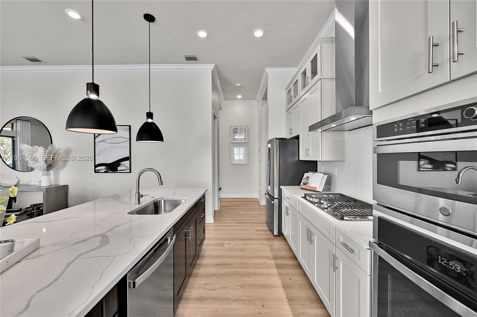 8028 Liberty Way, Parkland, FL, 33067/$910,000 4 8028 Liberty Way