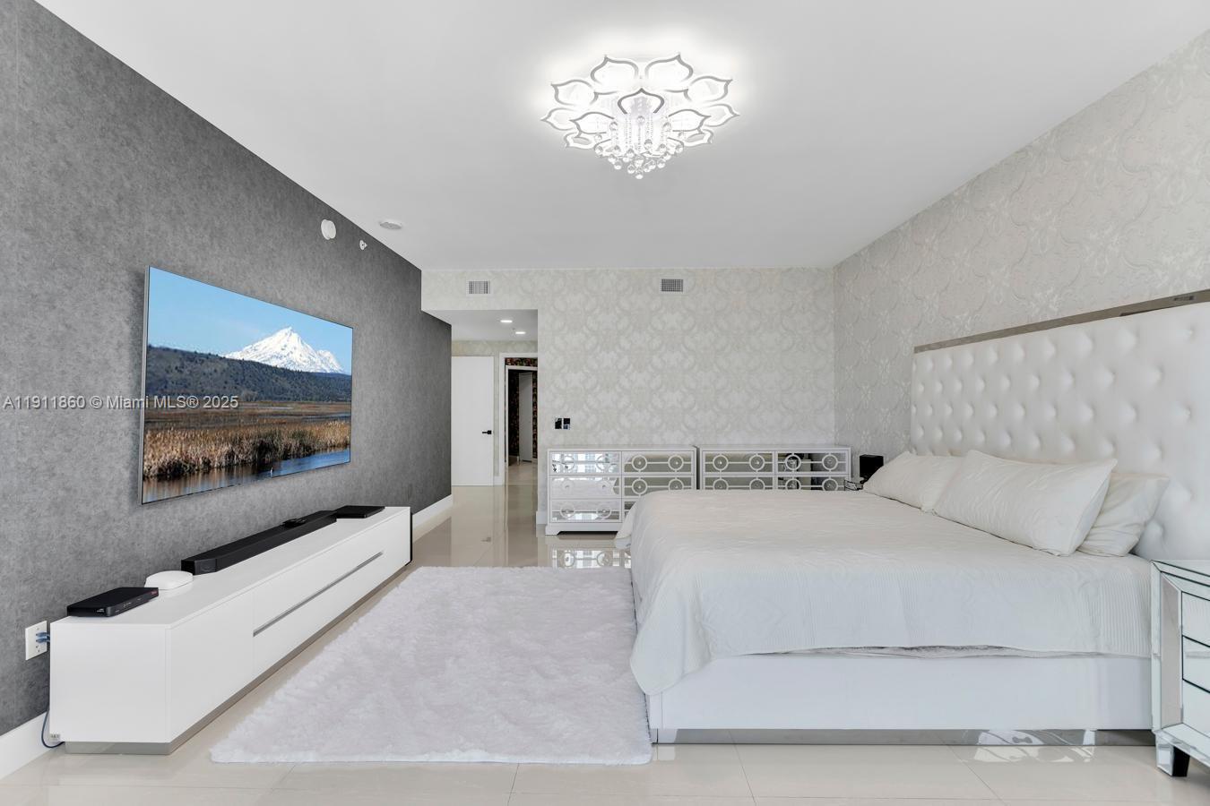 MARINA PALMS RESIDENCES S - Residential