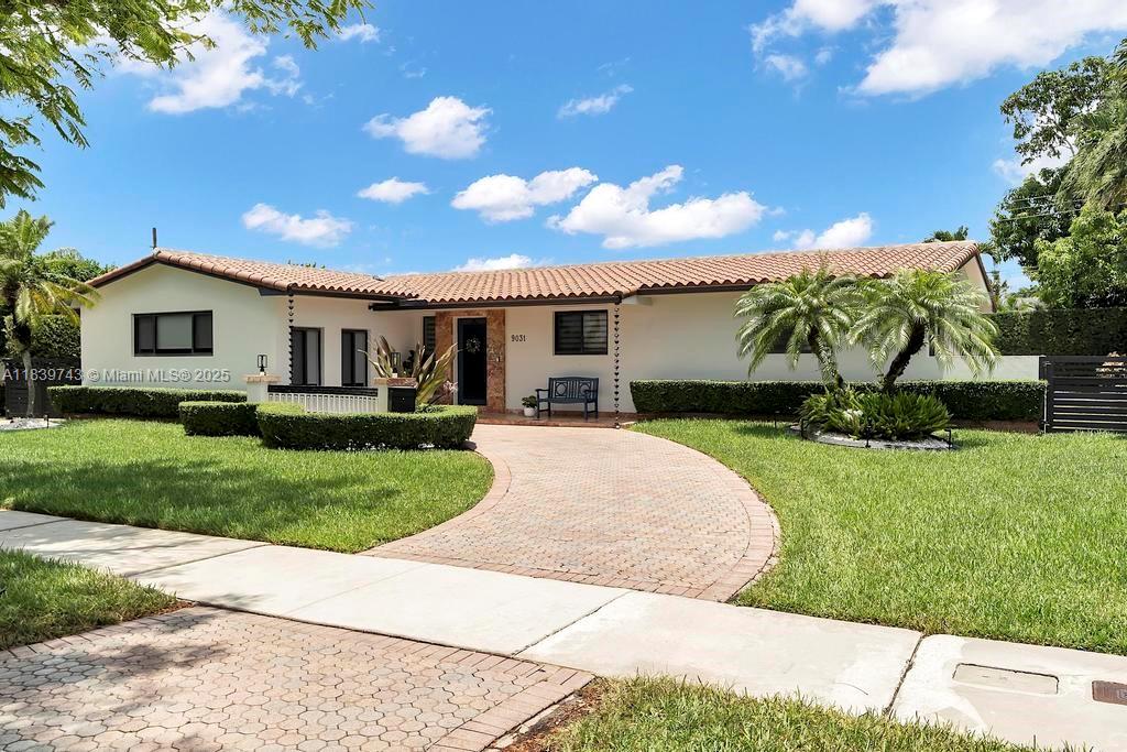 9031 SW 66th Ter