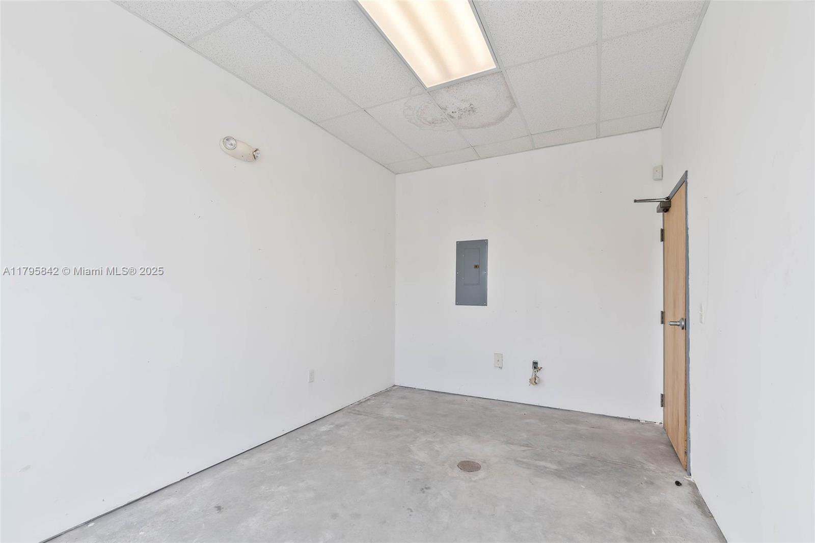1480 NE 131st St 103