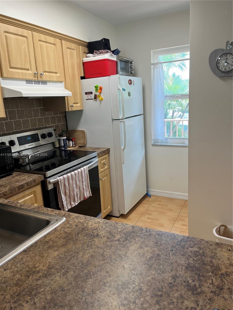 CYPRESS BEND IV-11 CONDO - Residential