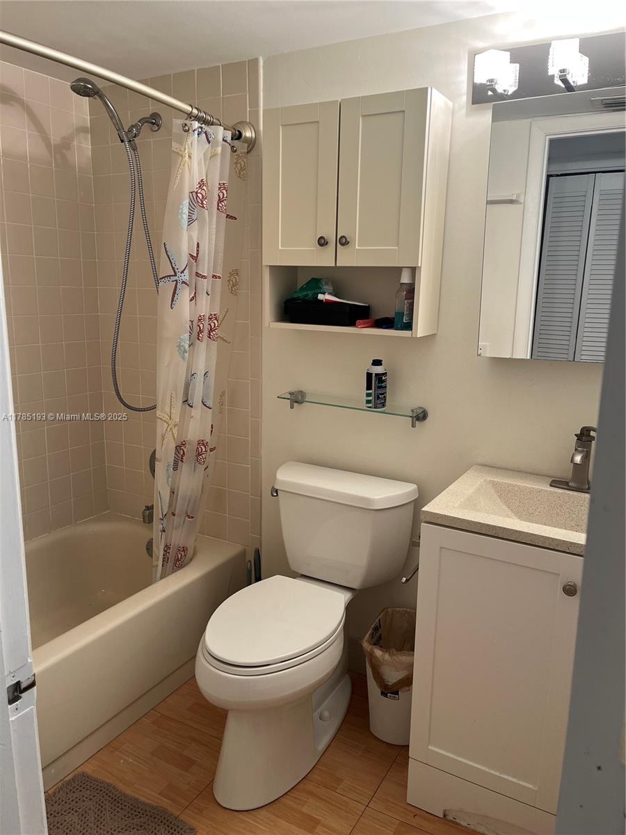 CYPRESS BEND IV-11 CONDO - Residential