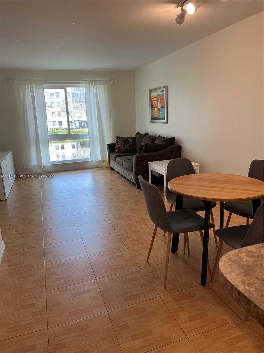 CYPRESS BEND IV-11 CONDO - Residential