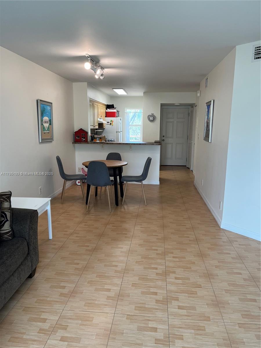 CYPRESS BEND IV-11 CONDO - Residential