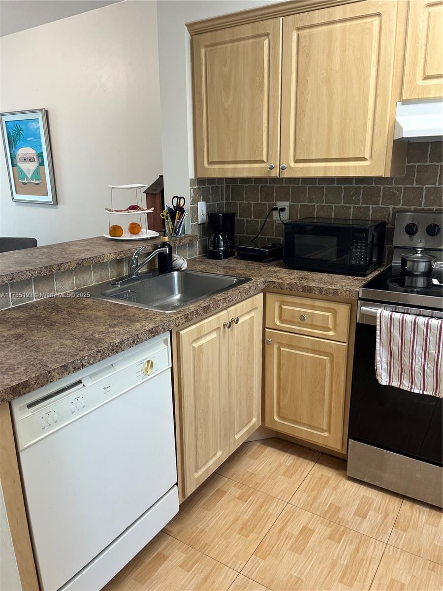 CYPRESS BEND IV-11 CONDO - Residential