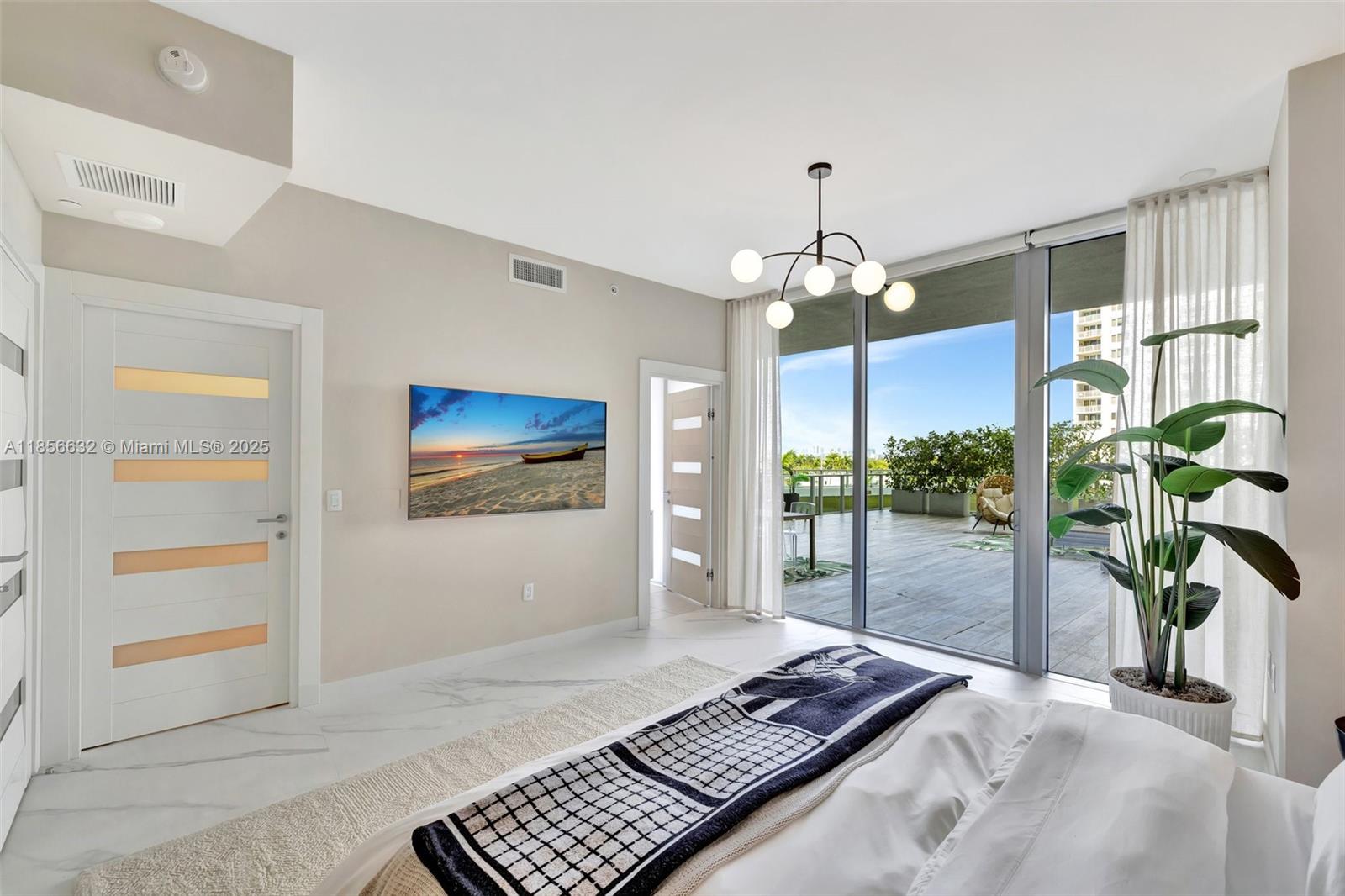 2200 FORT LAUDERDALE BEAC - Residential
