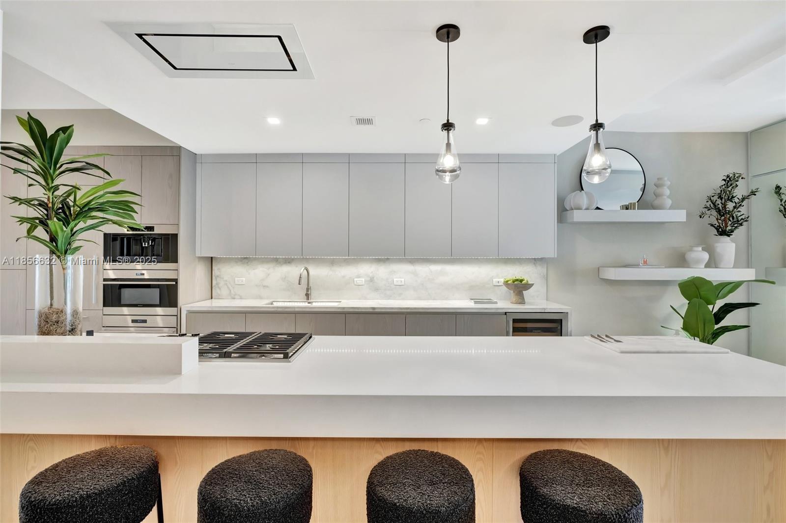 2200 FORT LAUDERDALE BEAC - Residential