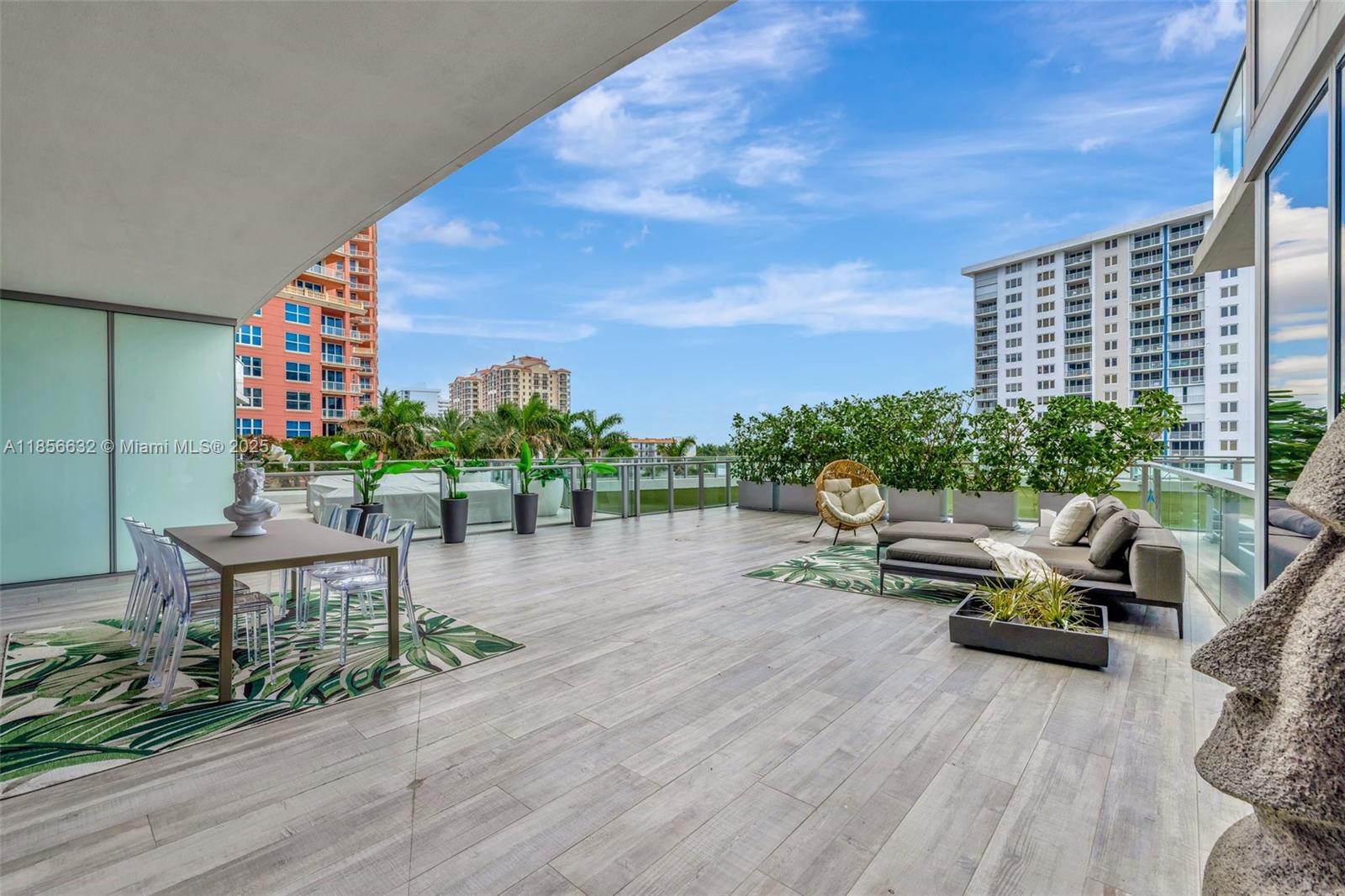 2200 FORT LAUDERDALE BEAC - Residential
