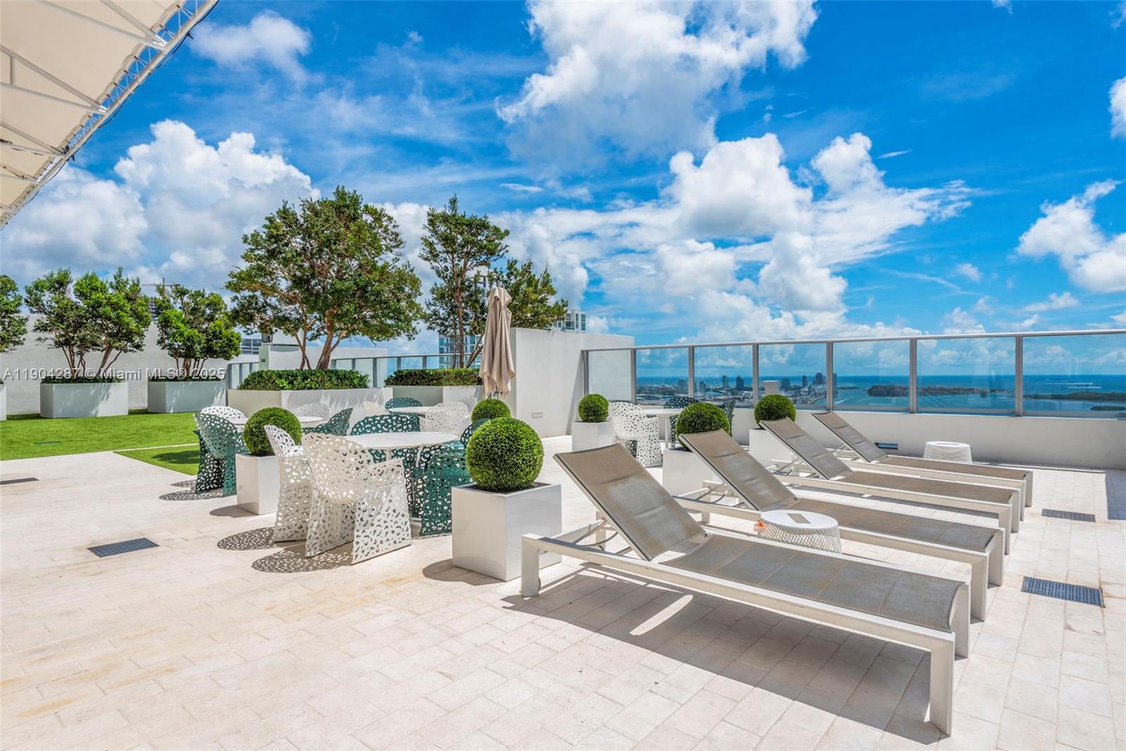 1010 BRICKELL CONDO - Residential