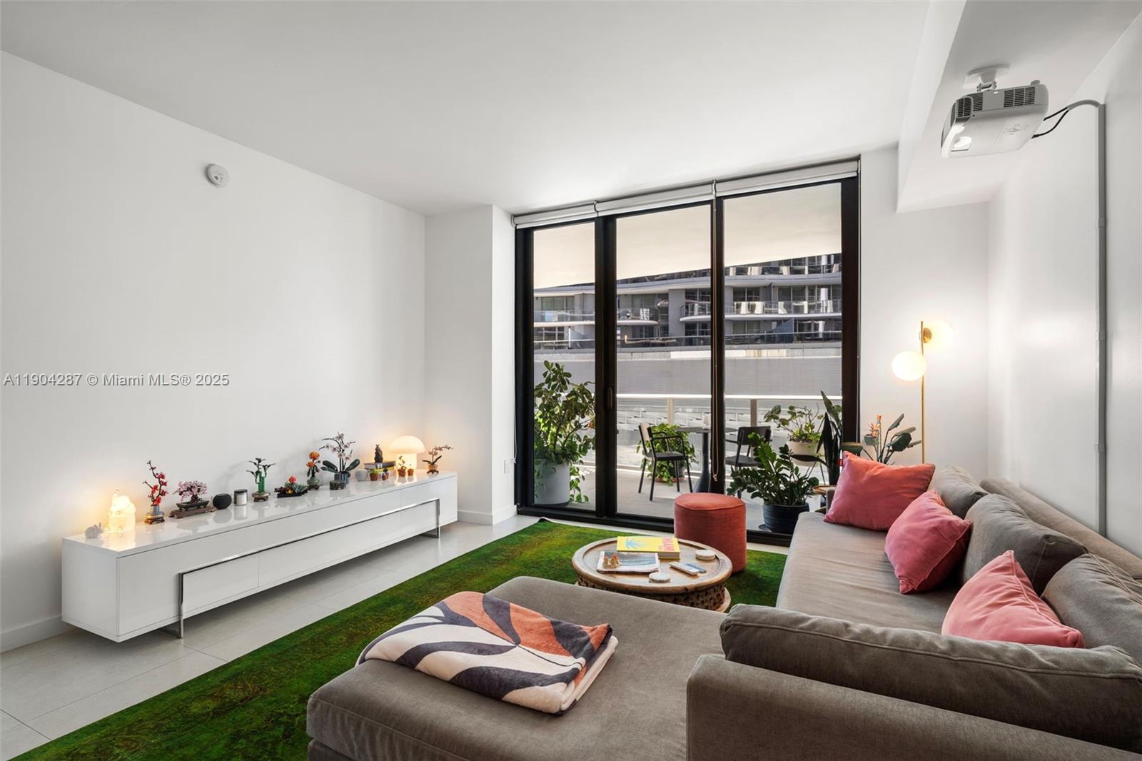 1010 BRICKELL CONDO - Residential