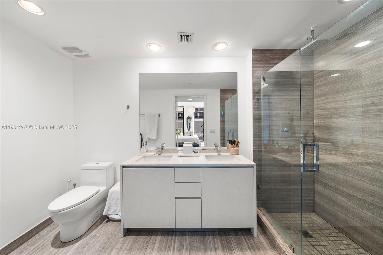 1010 BRICKELL CONDO - Residential