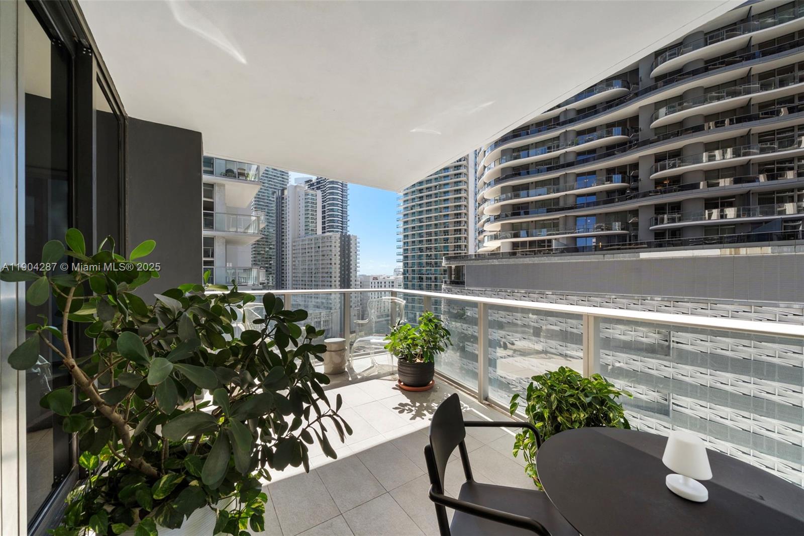 1010 BRICKELL CONDO - Residential