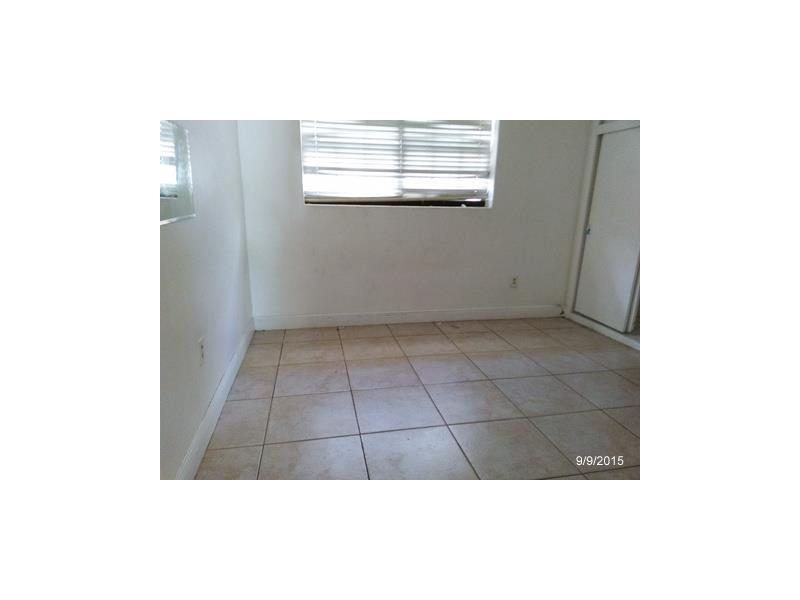 25 52 40 MARKHAVEN HGTS - Residential