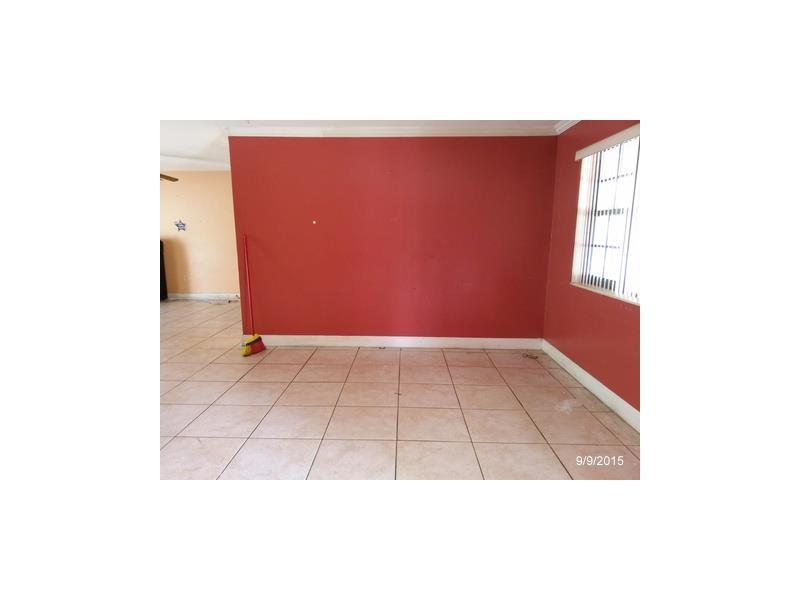 25 52 40 MARKHAVEN HGTS - Residential