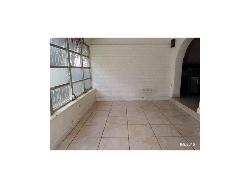 25 52 40 MARKHAVEN HGTS - Residential