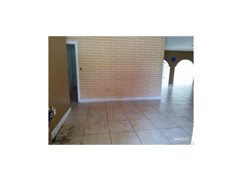 25 52 40 MARKHAVEN HGTS - Residential