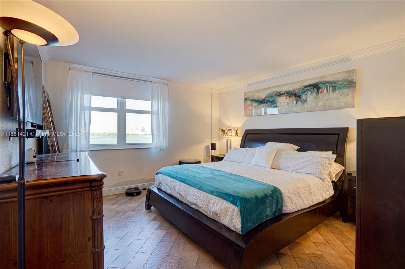 ISLAND POINTE CONDO - Residential