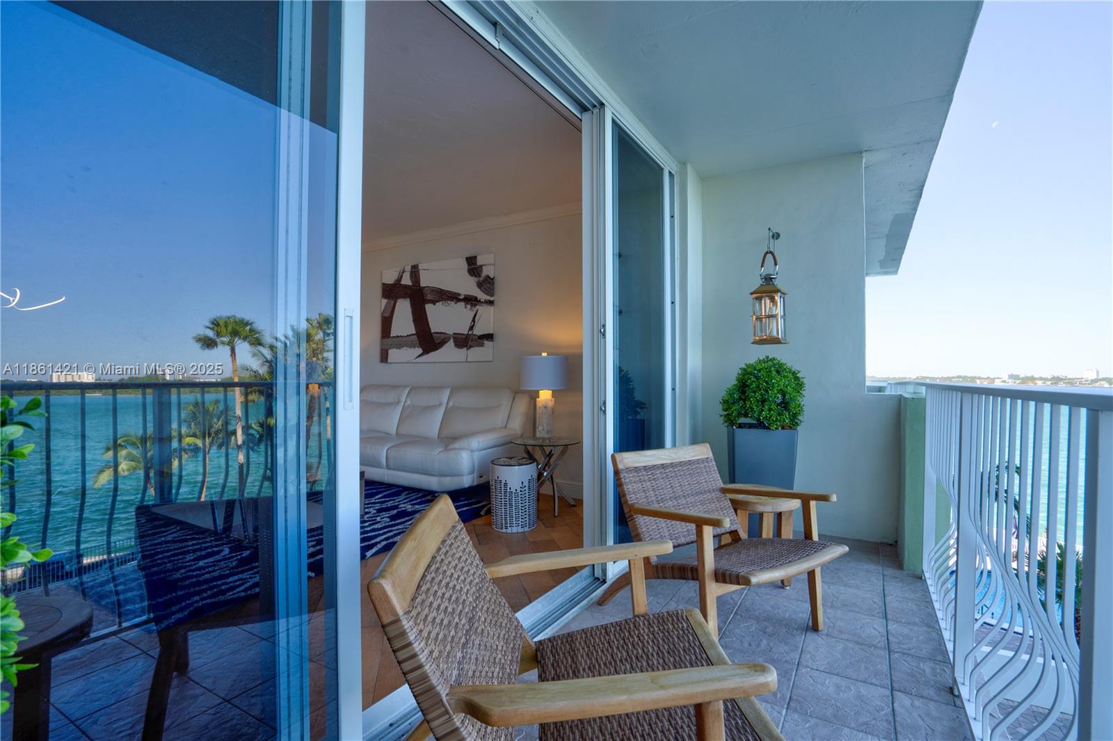 ISLAND POINTE CONDO - Residential