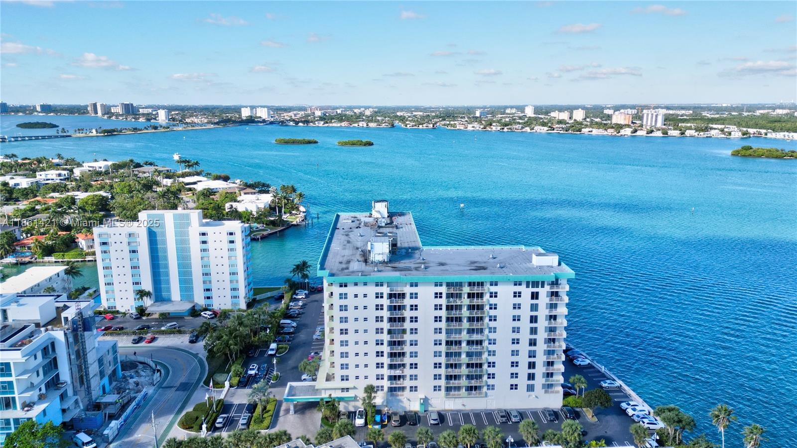 ISLAND POINTE CONDO - Residential