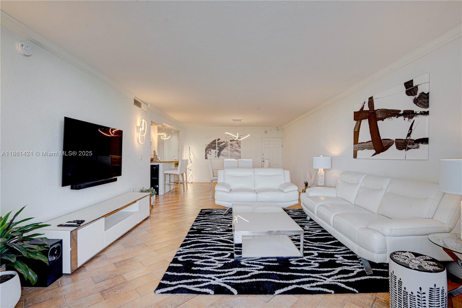 ISLAND POINTE CONDO - Residential