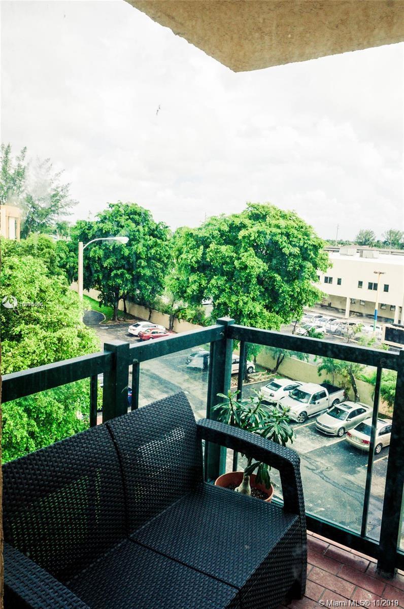 INTERNATIONAL PARK CONDO - Residential Lease