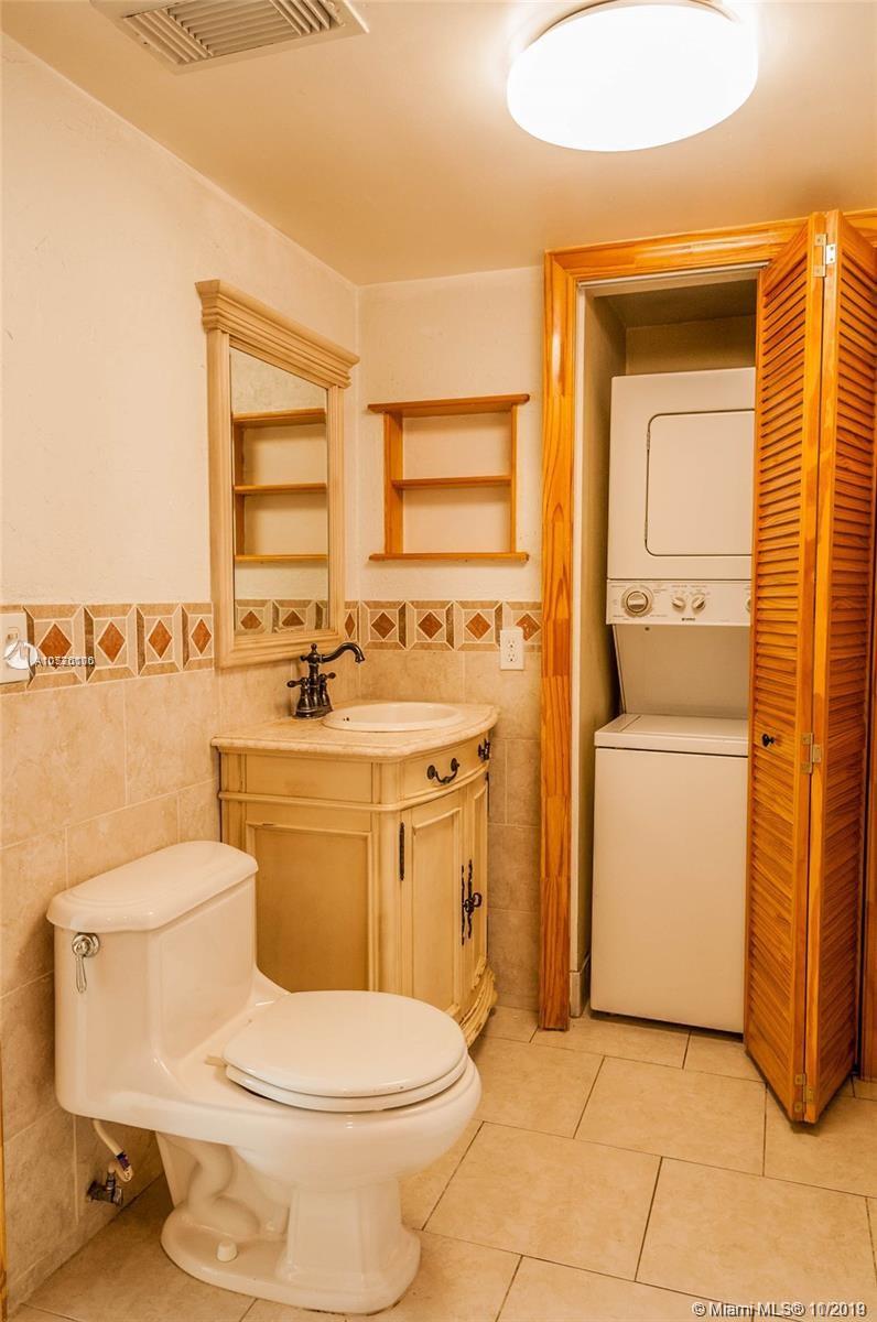 INTERNATIONAL PARK CONDO - Residential Lease