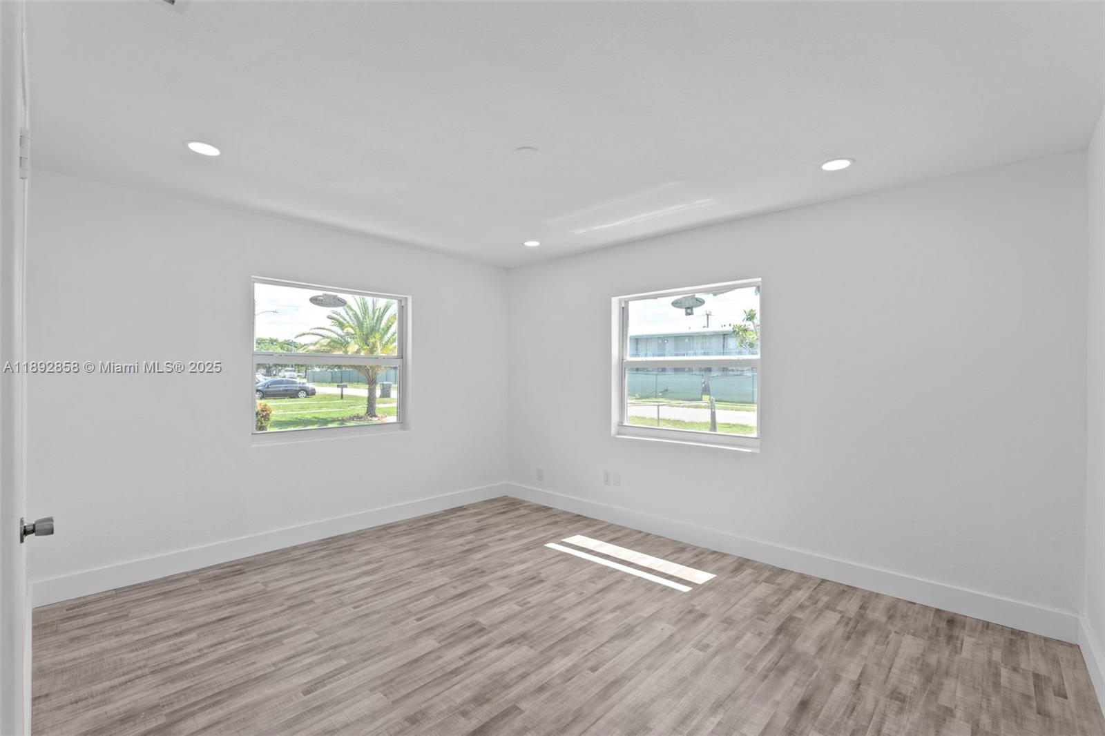 2847 Polk St