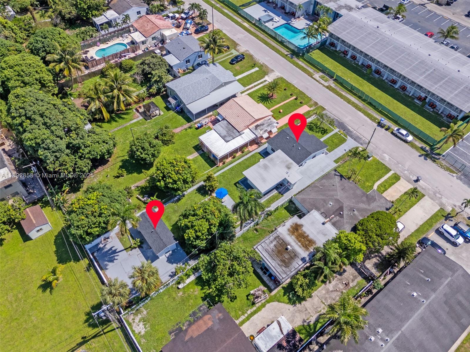 HOLLYWOOD LITTLE RANCHES - Residential Income