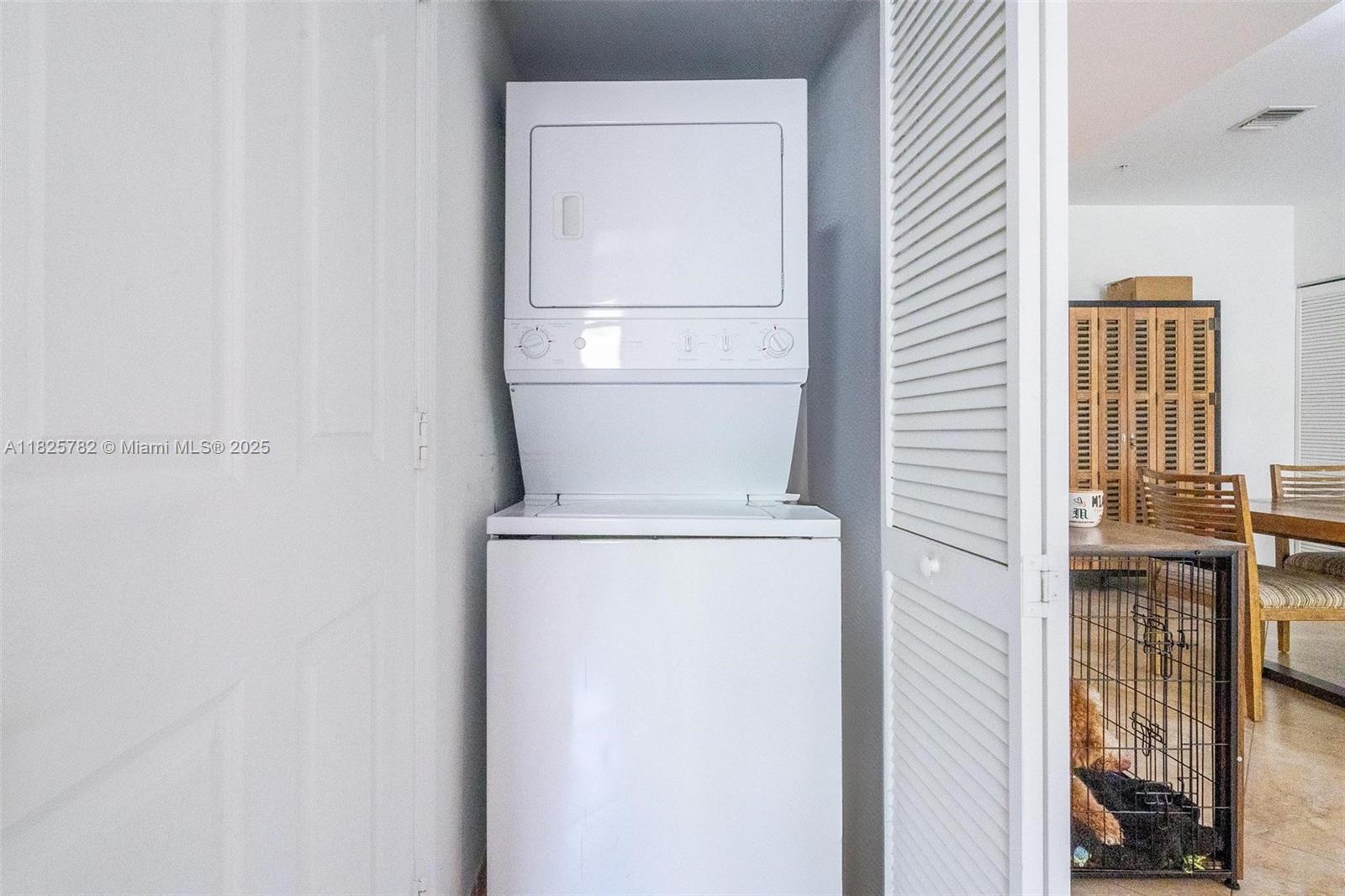 COLONNADE AT DADELAND SE - Residential