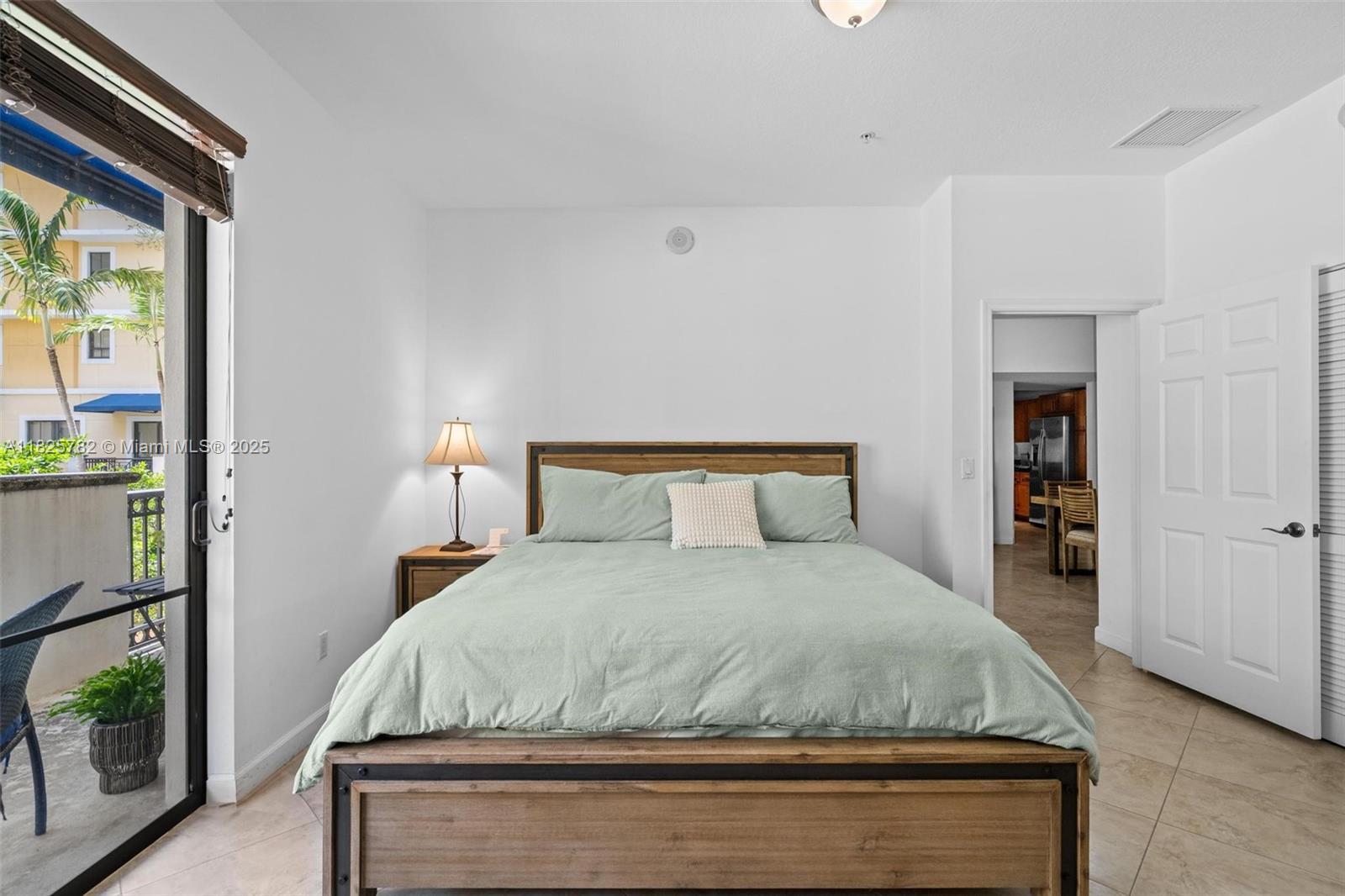 COLONNADE AT DADELAND SE - Residential