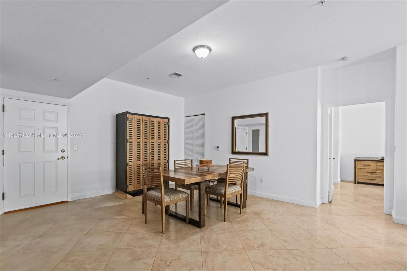 COLONNADE AT DADELAND SE - Residential