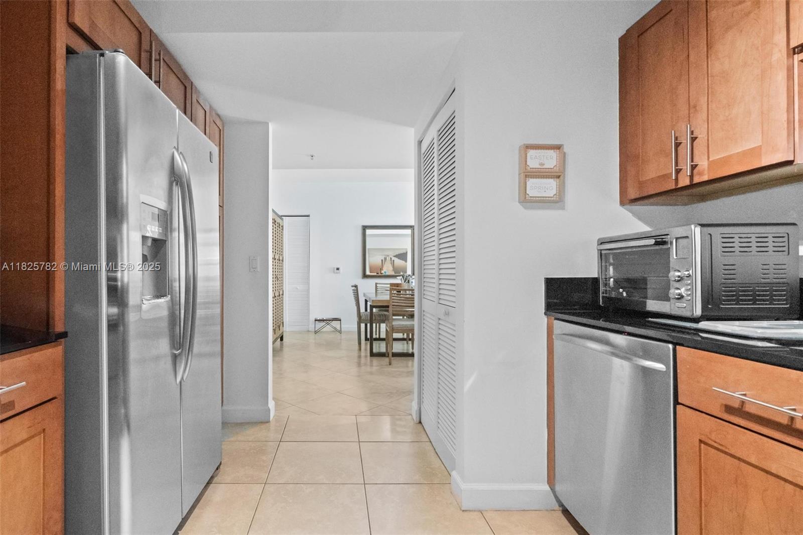 COLONNADE AT DADELAND SE - Residential