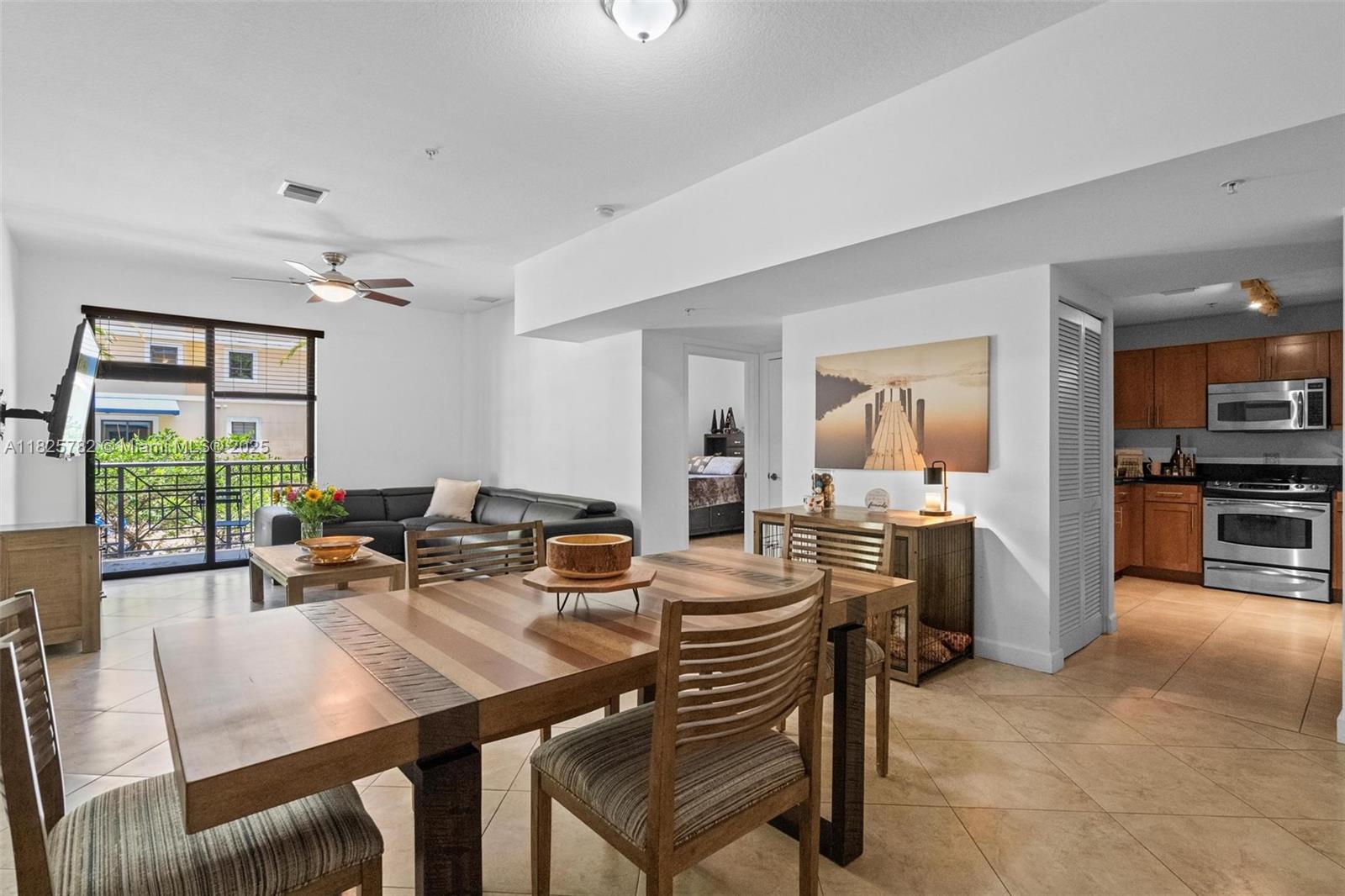 COLONNADE AT DADELAND SE - Residential